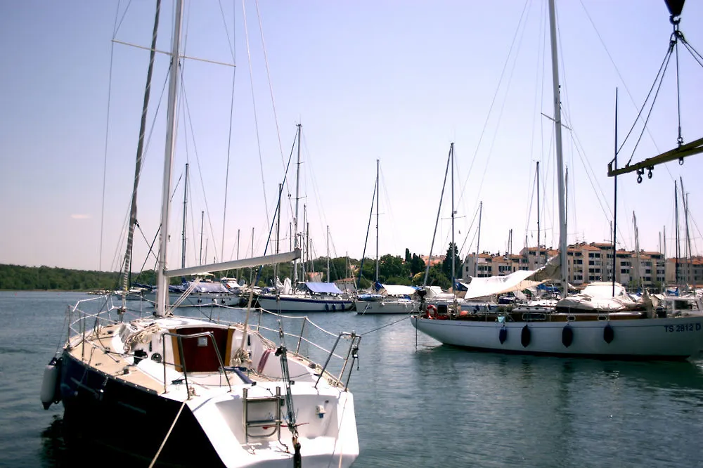 Apartment House Volta Cervar-Porat Croatia